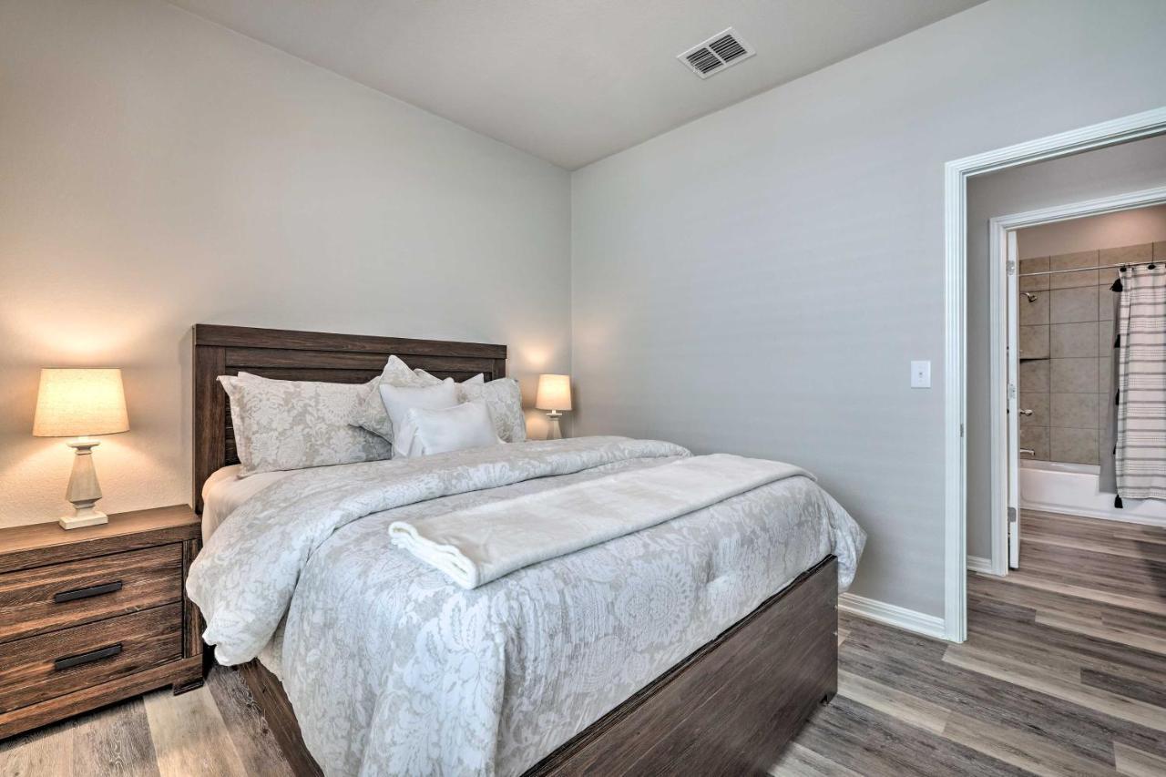 Buda Home With Smart Tv About 19 Mi To Downtown Austin מראה חיצוני תמונה